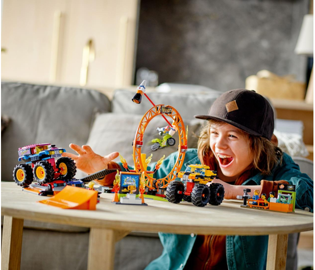 LEGO City 60295 Arena pokazów kaskaderskich - 1026656 - zdjęcie 3
